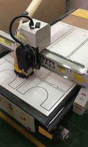 Fresadora CNC para ACM Fresadora CNC para ACM