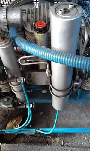 manutenção em compressor de alta pressão