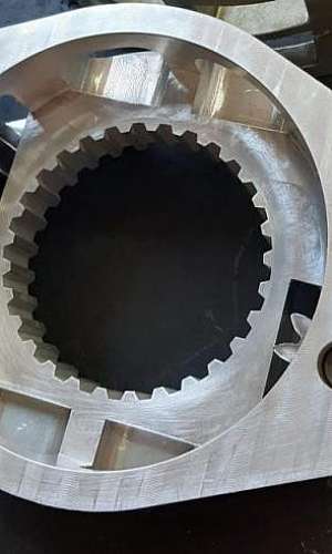 serviço de centro de usinagem e eletroerosão a fio serviço de centro de usinagem e eletroerosão a fio