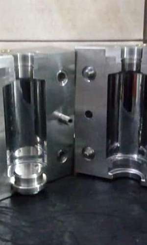 usinagem de moldes para injeção usinagem de moldes para injeção