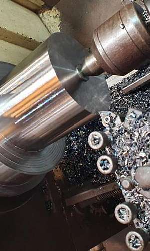 Usinagem de torno mecânico Usinagem de torno mecânico